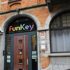 Otel Funkey, Schaerbeek